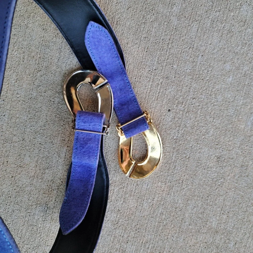 Vintage 1980's Women's Leather Suede Blue Belt With Metal Buckle Adjustable‎ 33